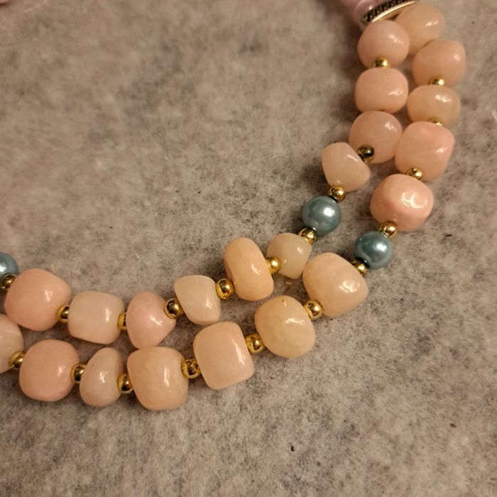 Collier ras de cou rose pâle bleu et doré - photo numéro 8