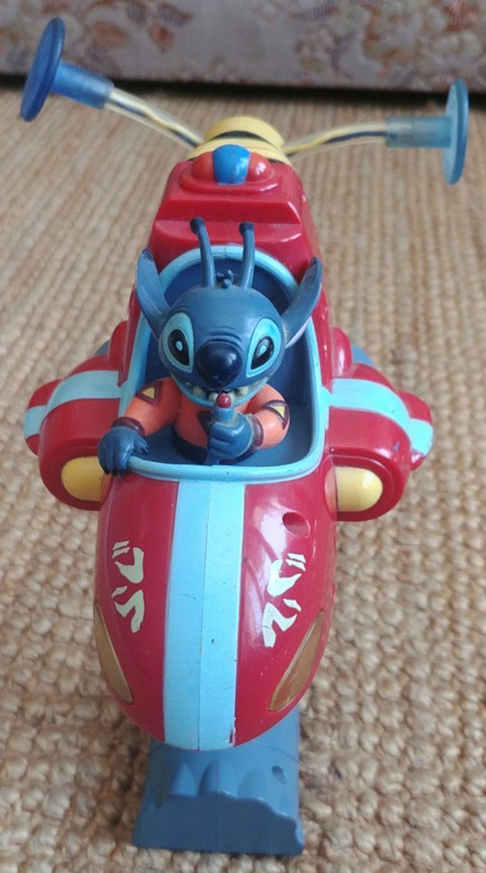 Jouet Disney Lilo and Stitch Space Ship Light up Spinner Disneyland ParisVintage - photo numéro 4