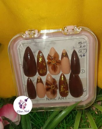Faux ongle press on nail réutilisable 