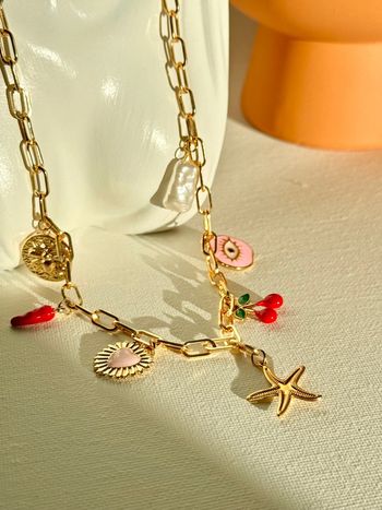 Collier pendentifs fantaisie multicolores chaîne dorée – Neuf