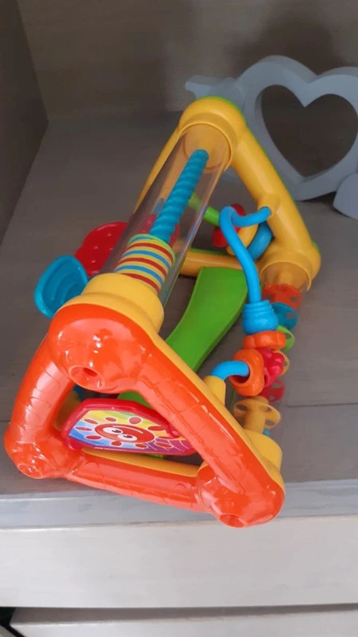 Triangle d'activités pour bébé en très bon état - photo numéro 4