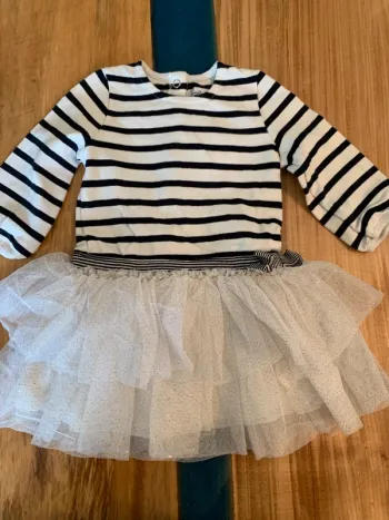 Robe à paillettes petit bateau taille 12 mois