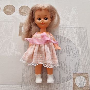 Poupée BELLA  vintage