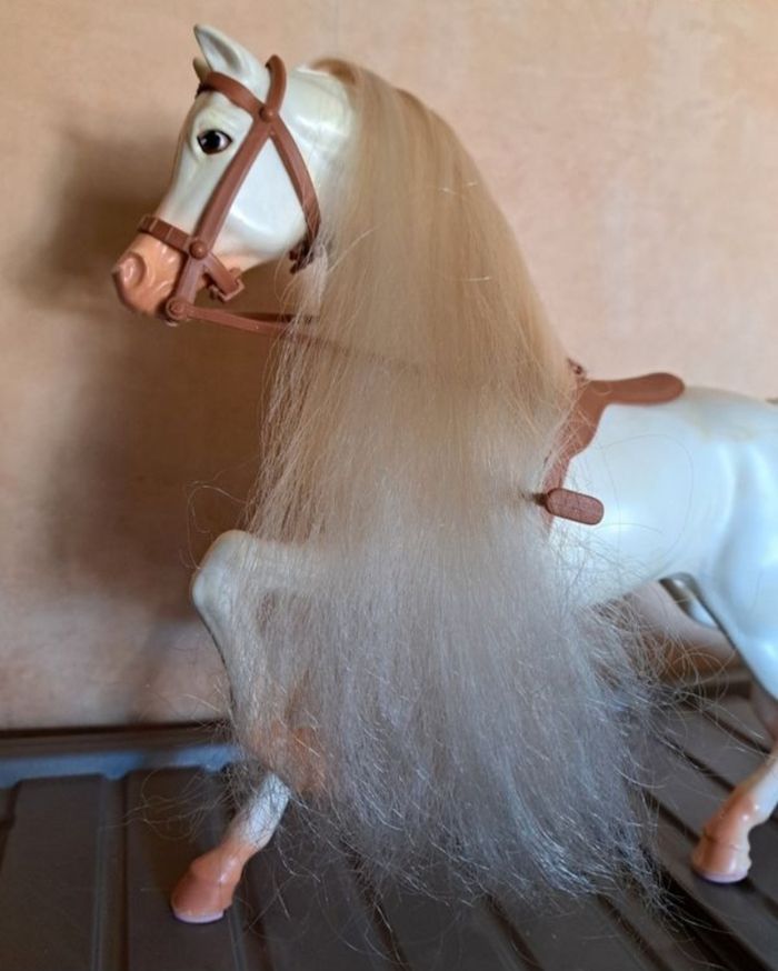 Cheval de Barbie - photo numéro 2