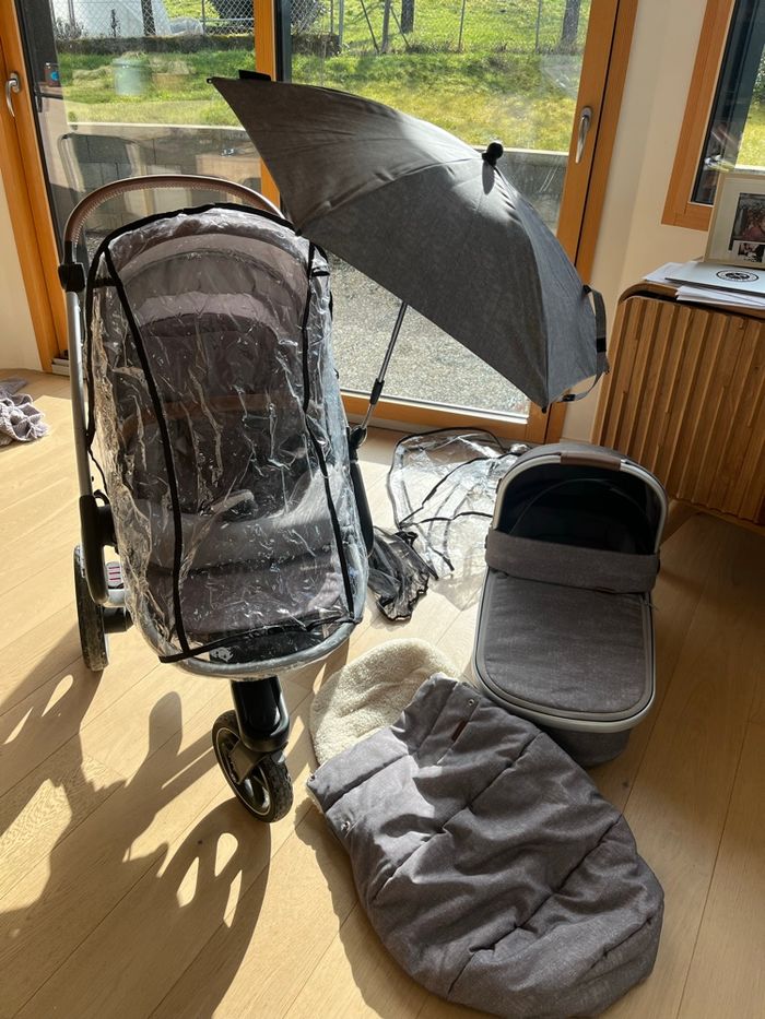 Poussette Nova 3 roues, nacelle et nombreux accessoires - photo numéro 5