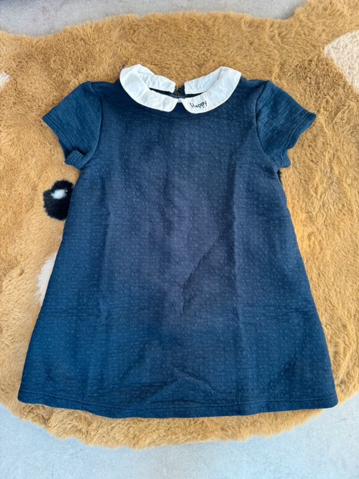 Robe fille très bon état taille 3 ans