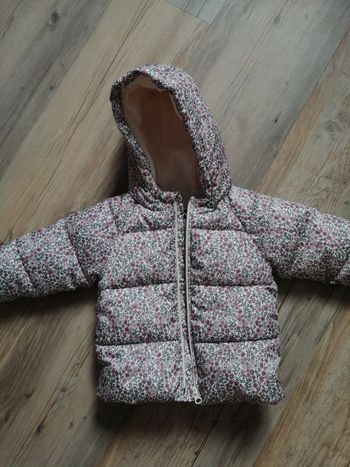 Blouson fille 12 mois kiabi neuf doudoune