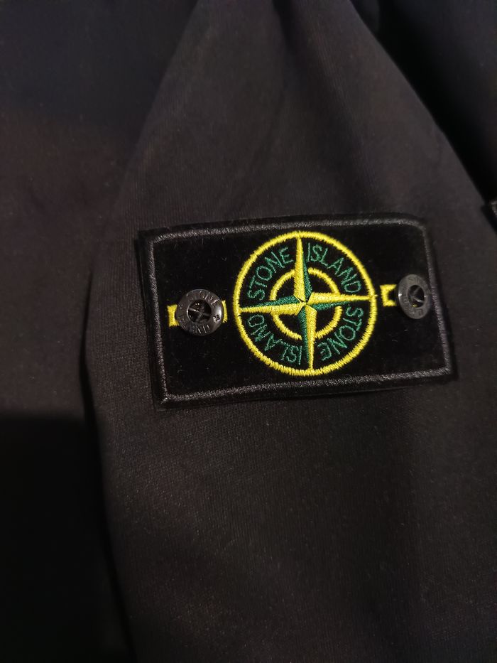 Pulls stone island taille S neufs - photo numéro 8