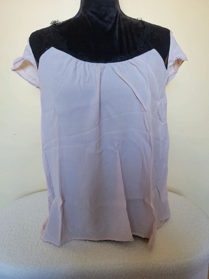 Haut rose avec dentelle Camaïeu