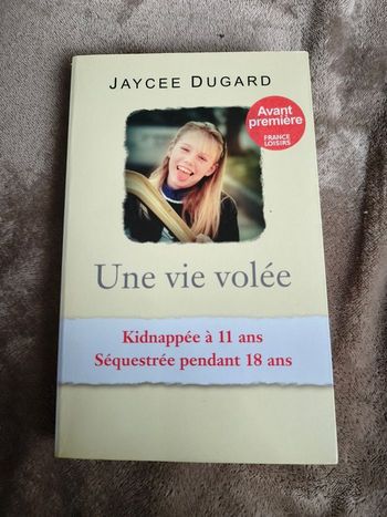 Livre une vie volée
