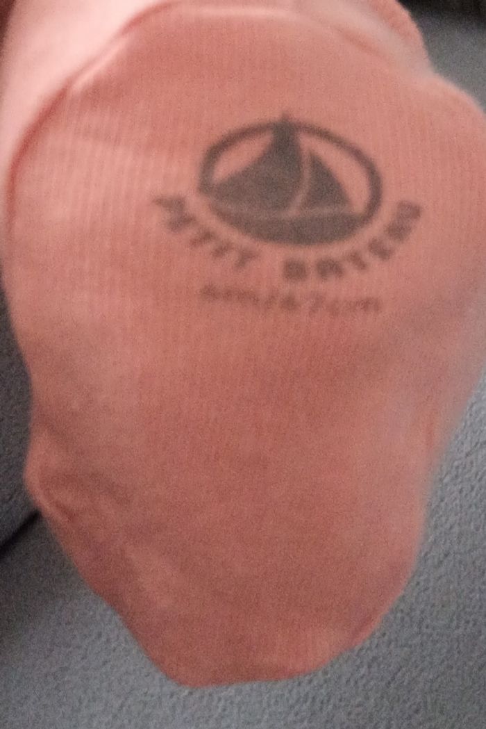 2 paires de chaussons fille 🌸 6 mois - photo numéro 2