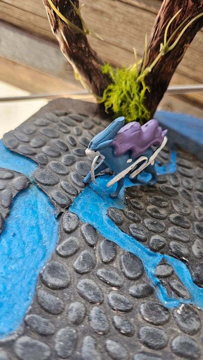 Super figurine Pokemon suicune
