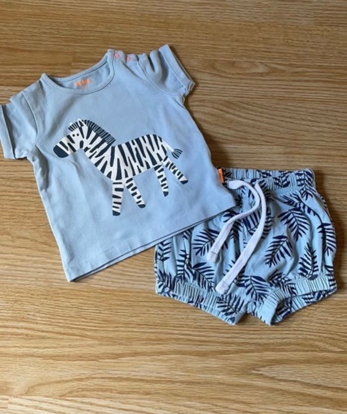 Ensemble short et tee shirt - photo numéro 2