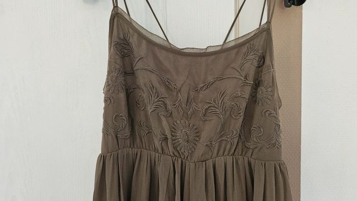 Magnifique robe longue à bretelles, brune kaki, Kiabi, taille 40 - photo numéro 3