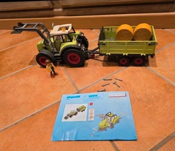 Grand tracteur  avec  remorque  et paille  playmobil  5121