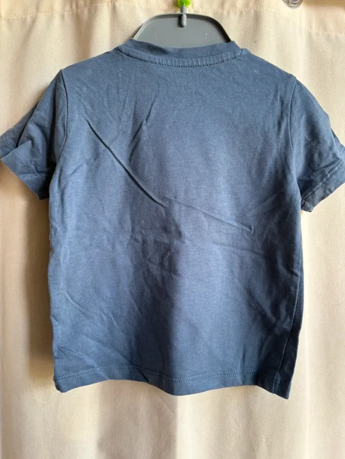 T-shirt 👕 12 mois - photo numéro 3