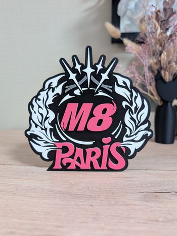 Gentle Mates M8 Esport logo décoratif 16x15cm Excellent état 