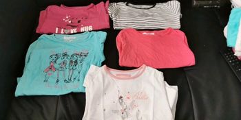 Lot t shirts 4 ans