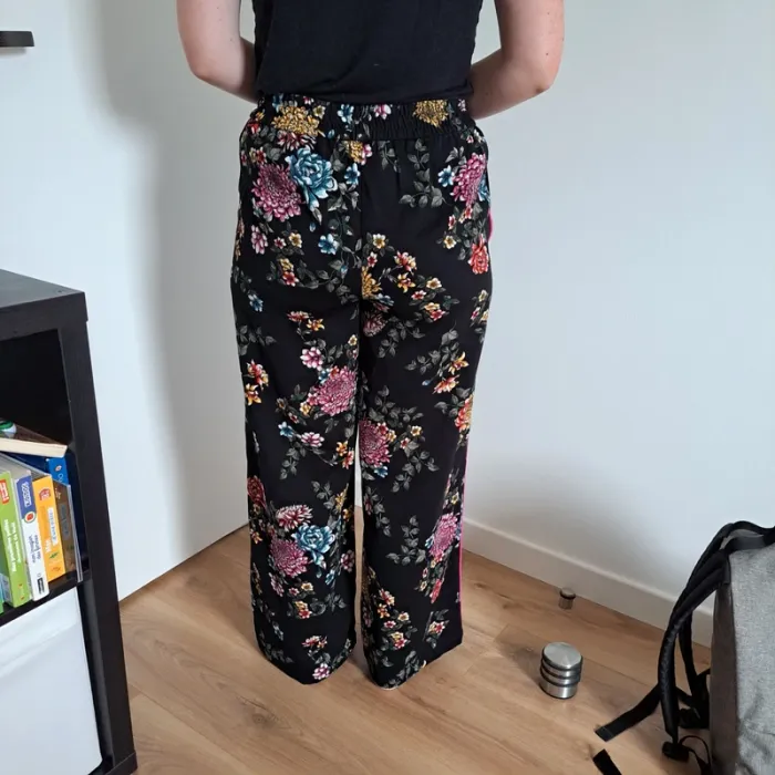 Pantalon fluide fleuri - photo numéro 5