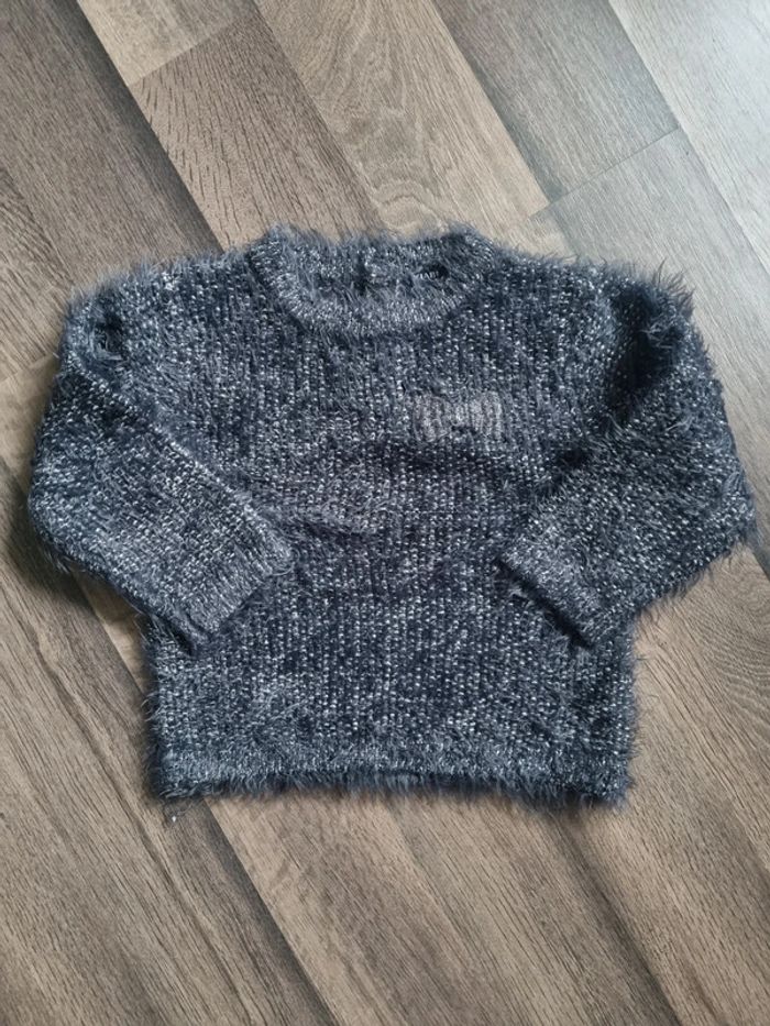 Pull chaud gris foncé pailleté. Fille. Taille 3 ans. Kiabi. NEUF.