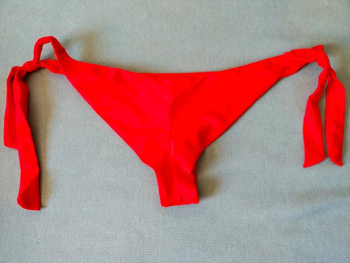 Bas de bikini rouge à nouer – Taille XL – Neuf avec étiquette - photo numéro 2