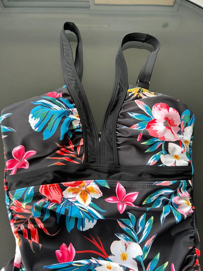 Maillot de bain taille S - photo numéro 2