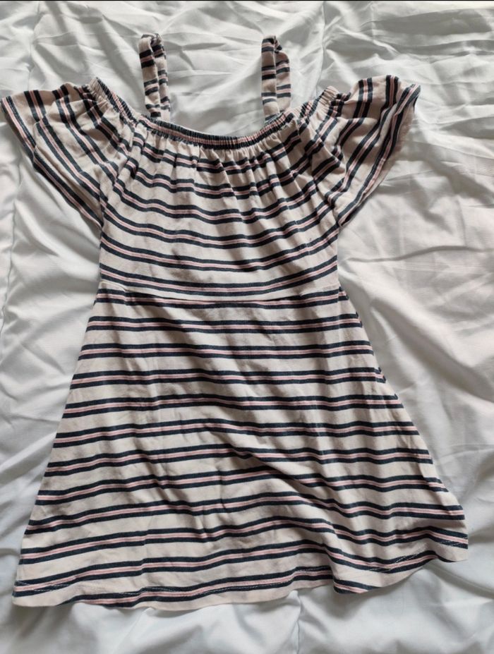 Robe rayée 🦄 Taille 3 ans - photo numéro 1
