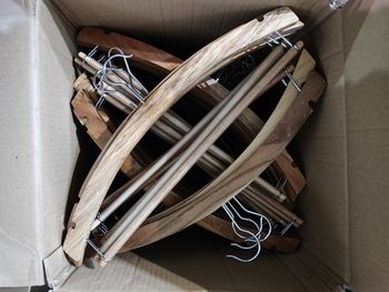 Lot de 60 cintres en Bois