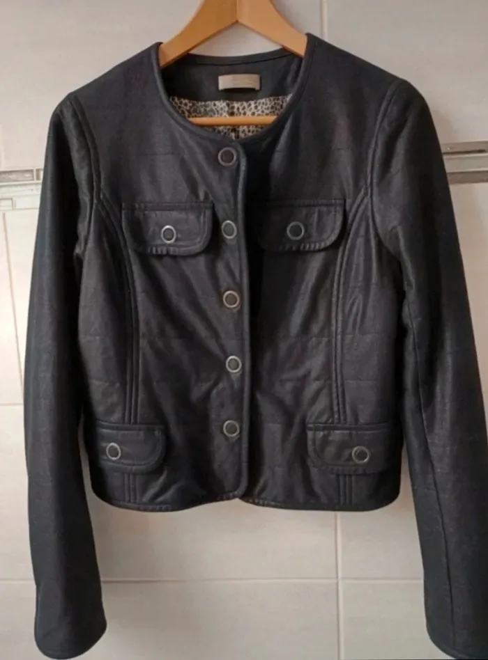 Magnifique veste/blouson blazer
grande boutons pression, Rodika Zanian, noir, t.36
