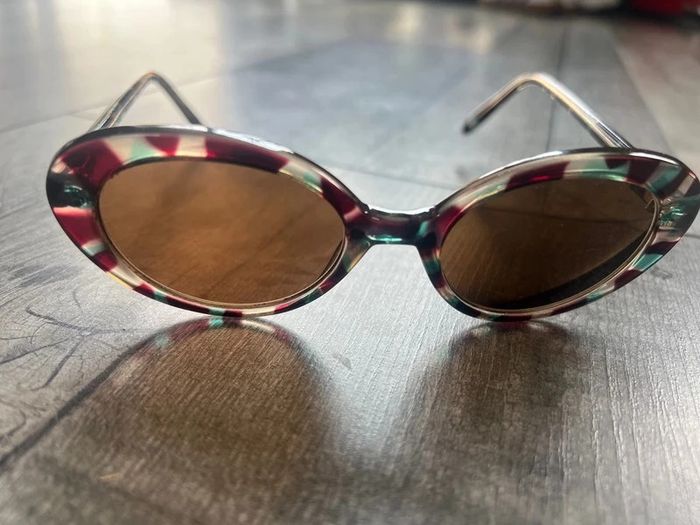 Lunette de soleil - photo numéro 2