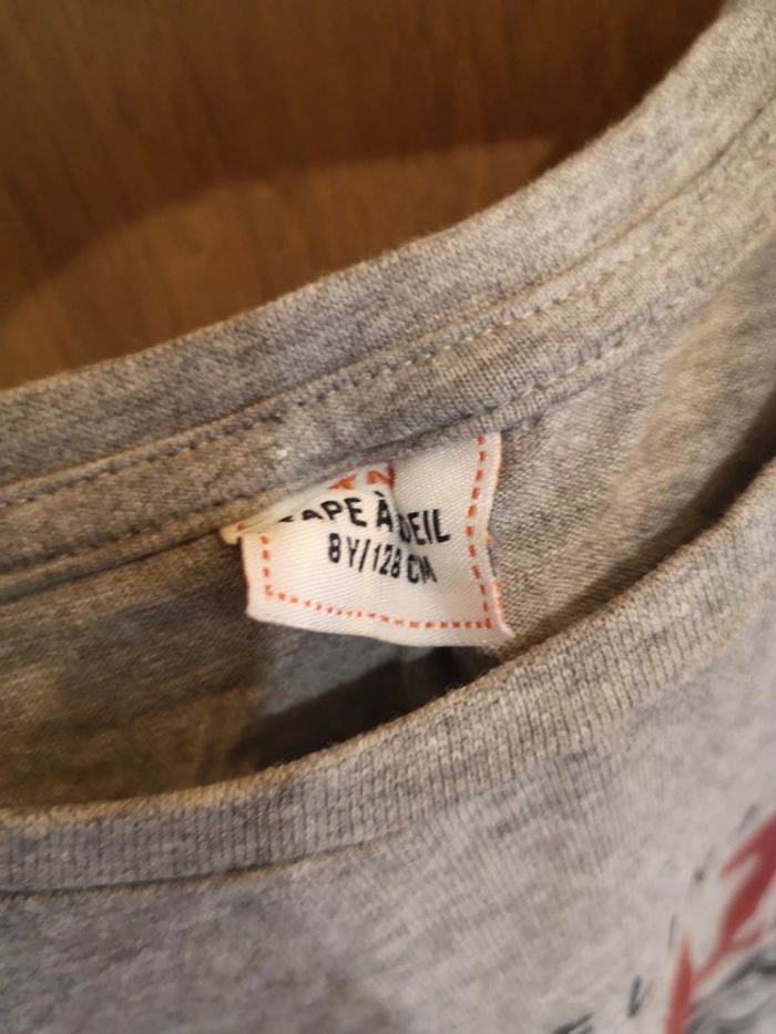 T-shirt Tape à l'œil en gris et rouge 8 ans - photo numéro 5