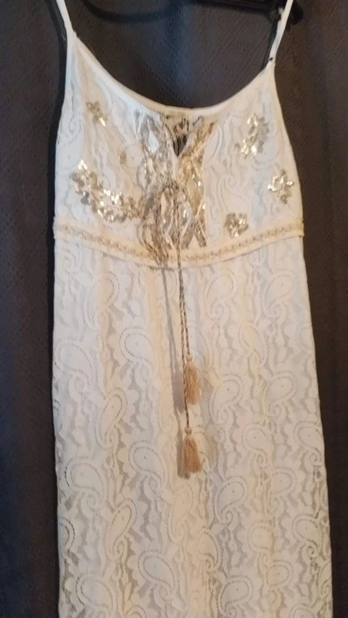 Robe longue dentelle - photo numéro 2