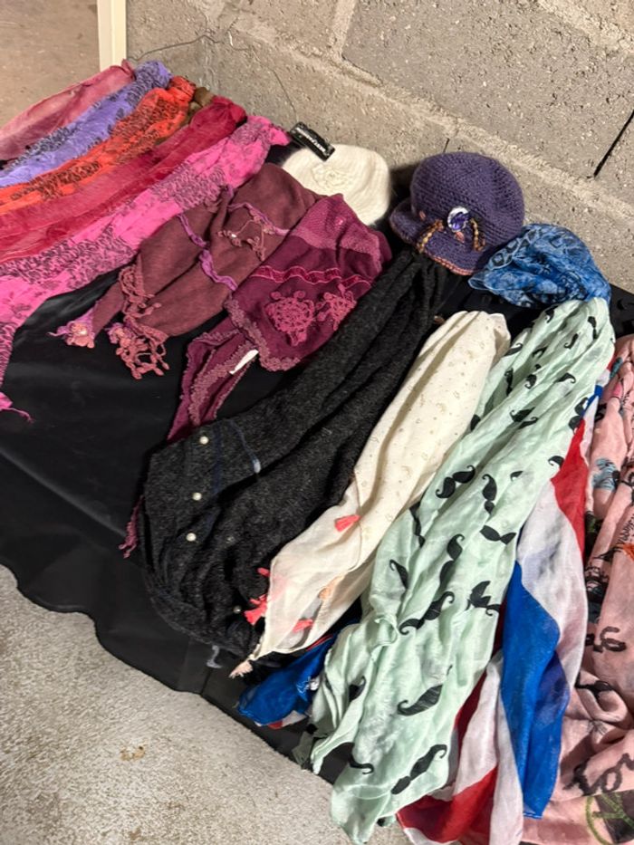 Lot diversifiés bijoux foulards - photo numéro 10