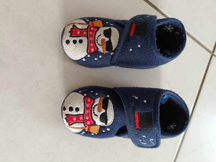 Chaussons de noël bleu marine taille 21 23 mixte