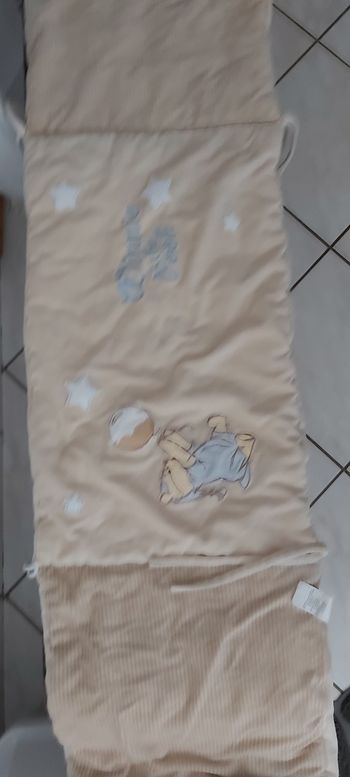 Tour de lit pour lit à barreaux