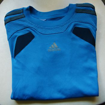 T-shirt Adidas 8 ans (2)