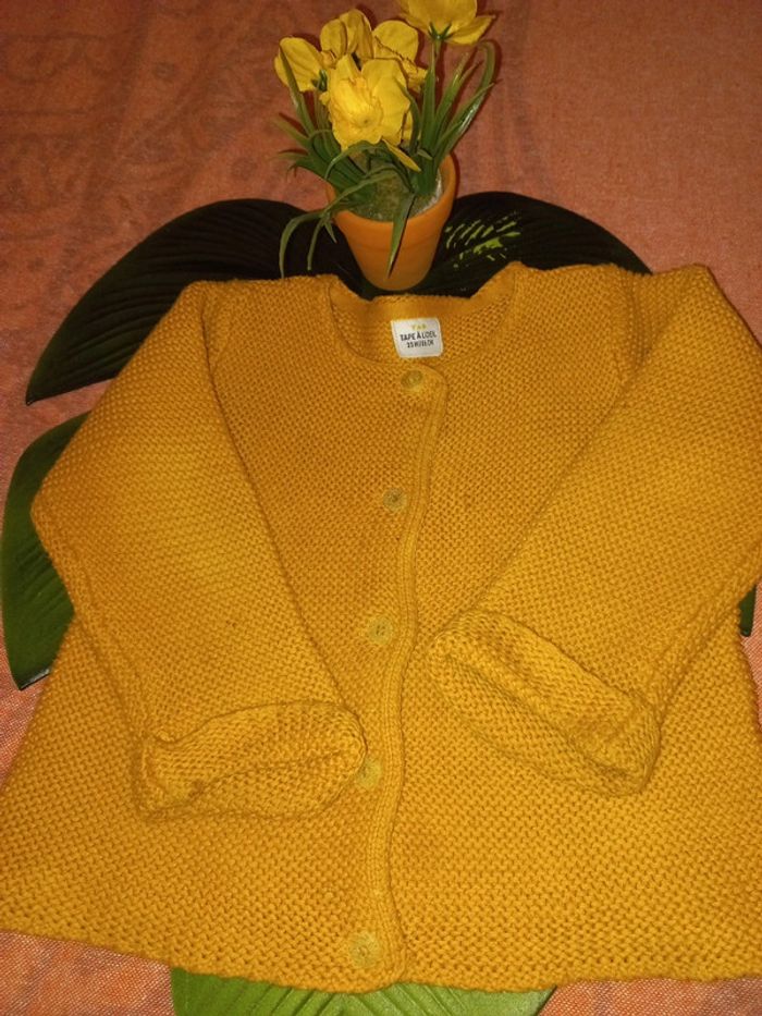 Joli pull noté 24 mois mais va jusqu'à 3 ans, ocre - photo numéro 3