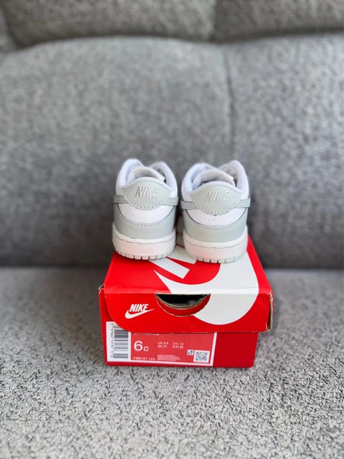 Chaussures baskets Nike Dunk Low bébé mixte neuves - photo numéro 2