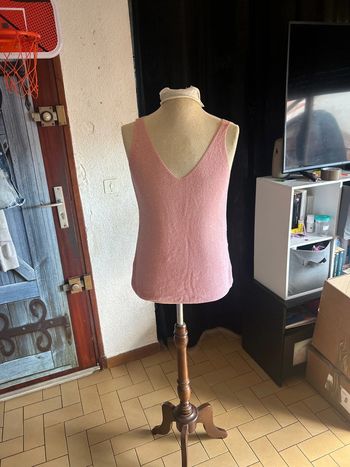 Joli haut épaule dénudée femme