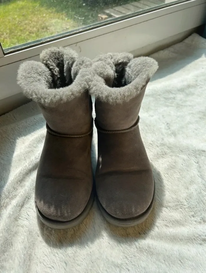 Bottes Ugg « mini bailey »