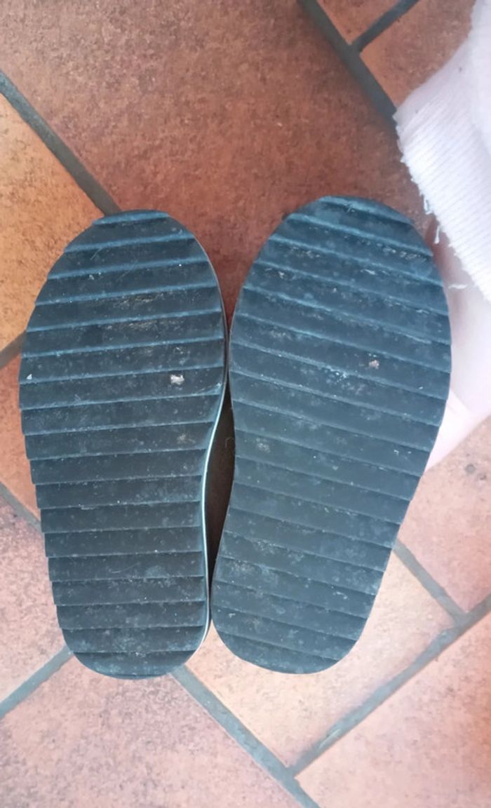 Chaussure zara baby pointure 21 - photo numéro 6