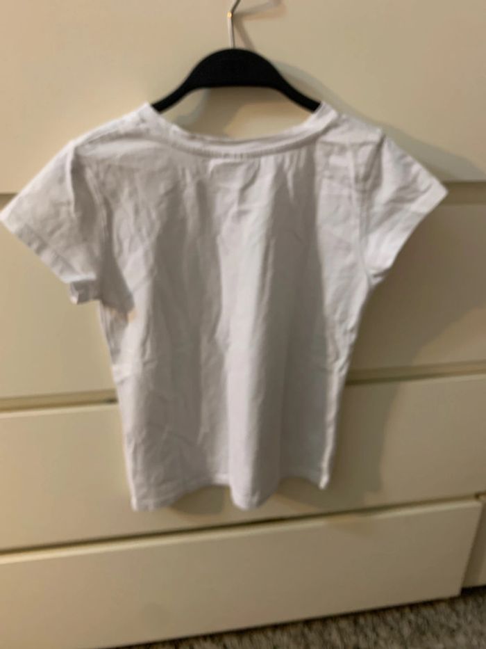 Très beau tee-shirts fille (taille 8 ans) - photo numéro 4