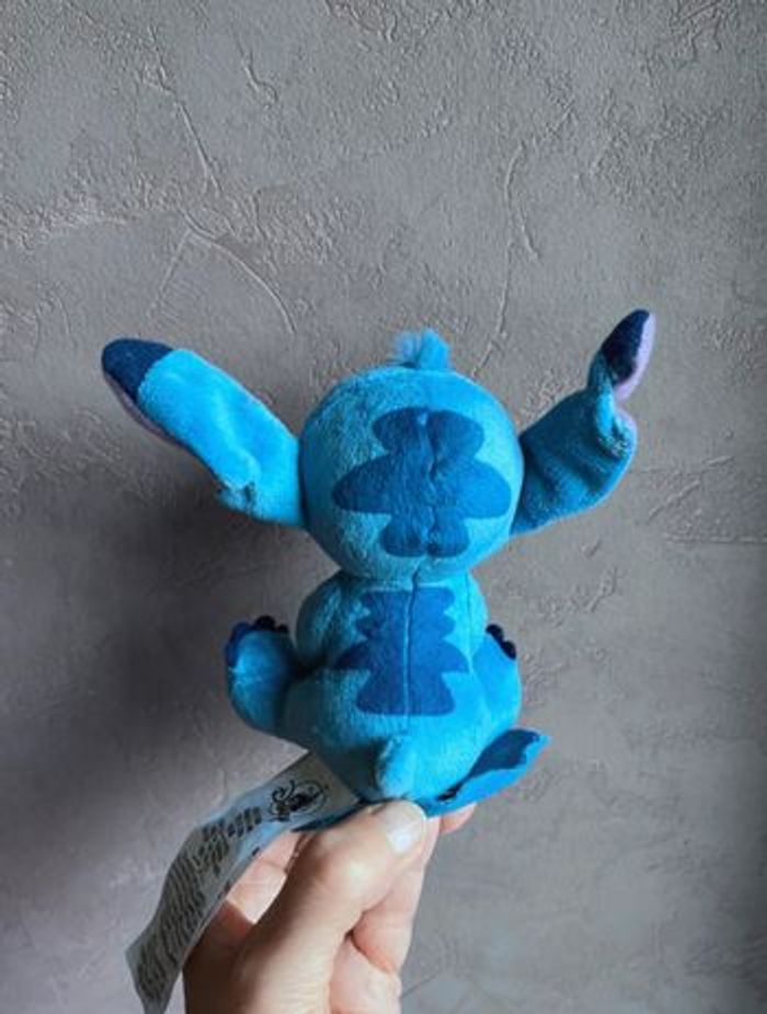 Peluche shoulder/épaule Stitch neuf Disneylandparis - photo numéro 2