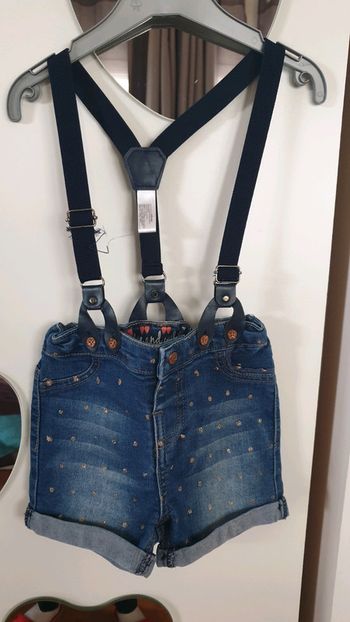 Short en jeans a bretelle 3 ans LH