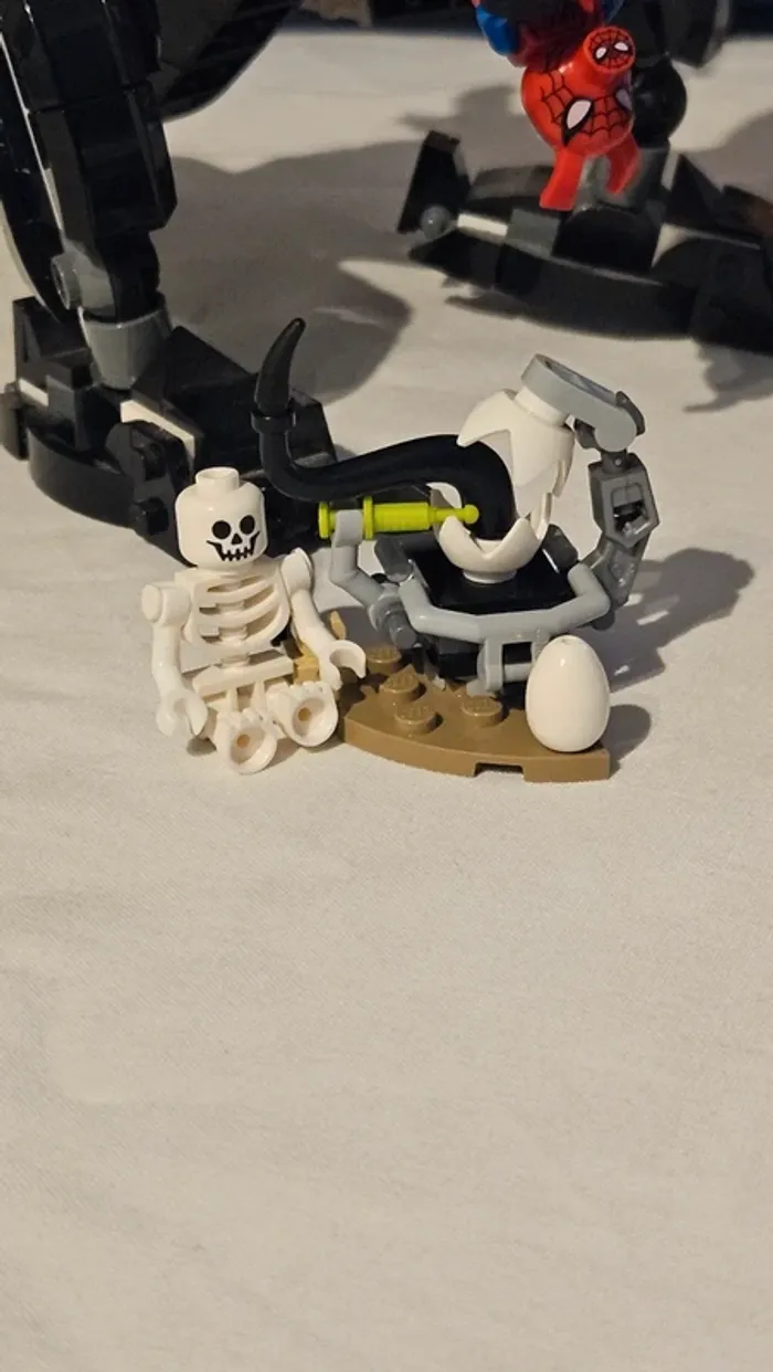 LEGO Marvel Spider-Man 76151- L'embuscade du Venomosaurus-Set complet avec figurines - photo numéro 2