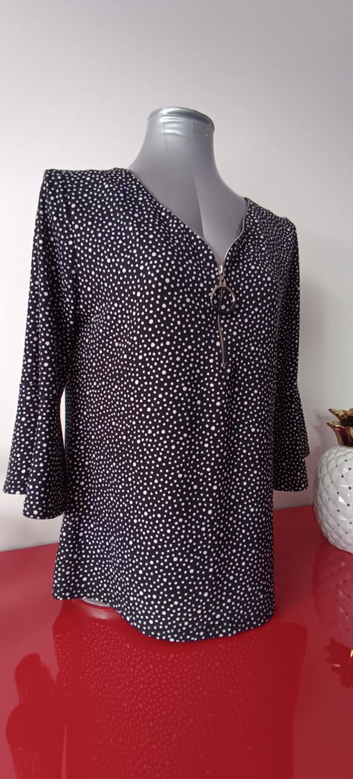 Blouse à pois col V manches 3/4 "Patrice BREAL" Taille 3 de la marque - photo numéro 9