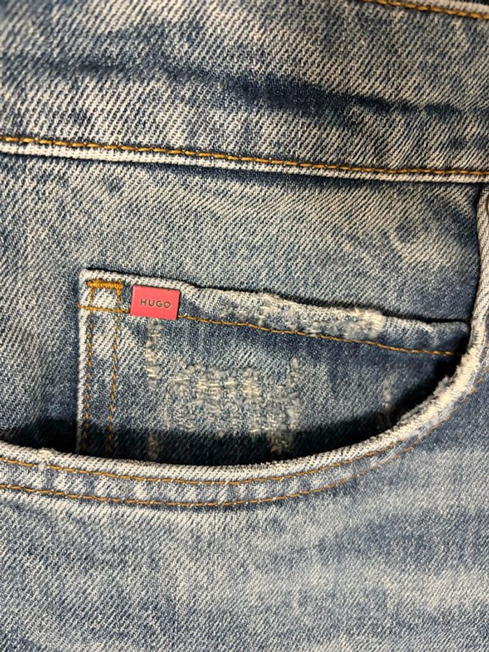 Jean Hugo Boss Neuf - photo numéro 4