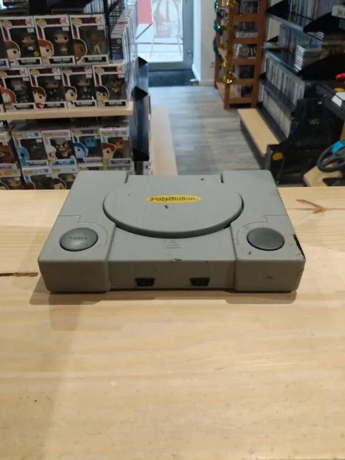 Polystation - PlayStation 1 - photo numéro 2