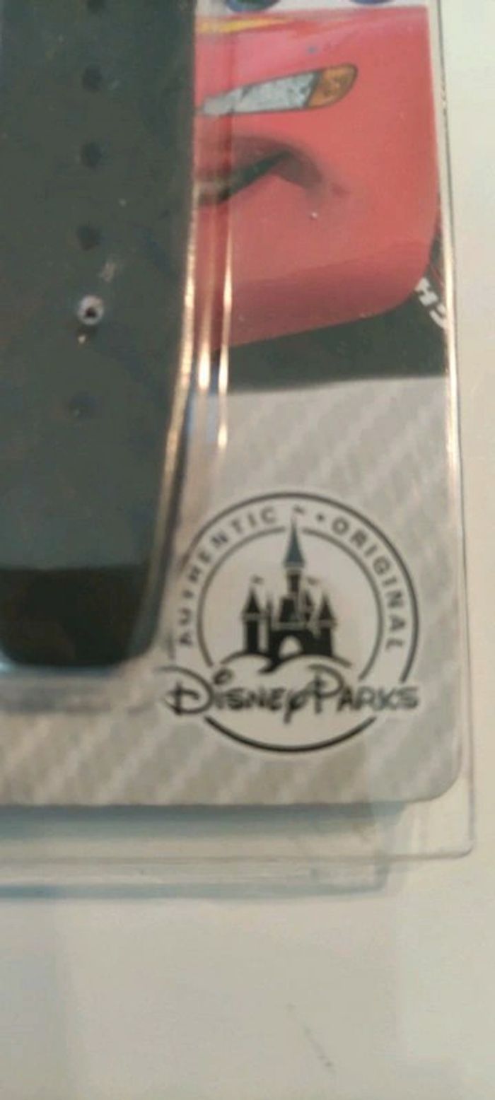 Authentique montre pour enfant de la marque Disneyland - photo numéro 4