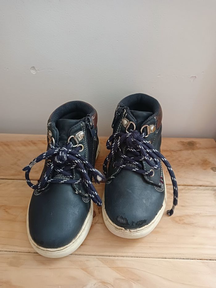 Donne lot chaussures 25 garçon - photo numéro 2